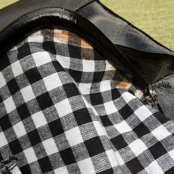 Hobo International Black Leather Shoulder Bag with Chain Strap. - Picture 8 of 16